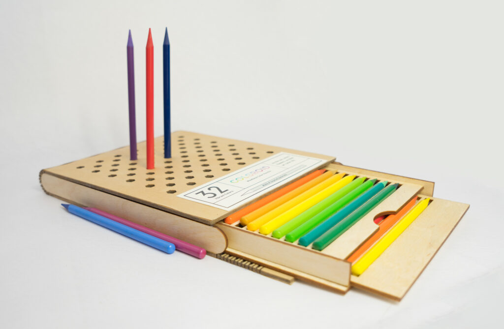 Упаковка цветных карандашей